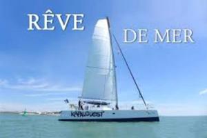 T2 with terrace near Les Minimes