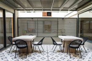 Experience Santiago 1B 1B in Style