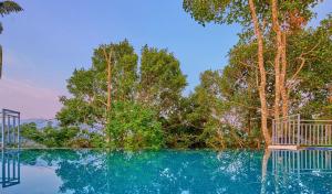 Nature Shade Pool Villa