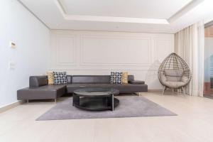 KEEP CALM AND THINK OF THE SEA, MARINA!!