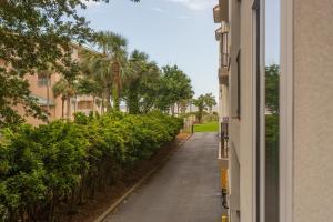Oceanfront Resort with Pool, Tennis and Fitness Ce