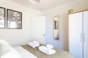 Amazing Sea View 2 bedroom Sleeps 6 - Free Parking