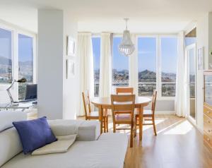 Cubos Apartment Ronda del Golf Seaview & Parking