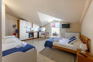 Italian Experience-Sweet Conero