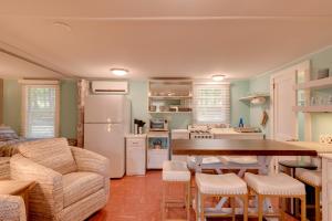 Fish and Hike Lakeside Poconos Retreat, Unit 3