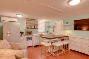 Fish and Hike Lakeside Poconos Retreat, Unit 3