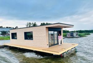 Dom na wodzie Cyranka Dąbkowice