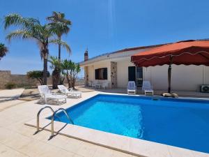 Villa Brezza di Mare, con piscina e vista mare