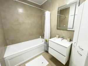 Dorians Apartments-Blvd Muncii 2