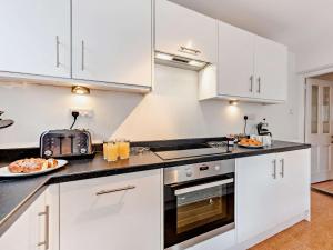 3 Bed in Arundel 90894