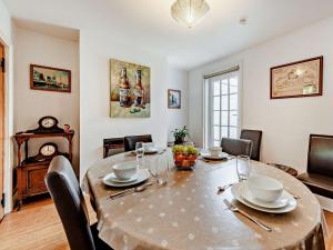 3 Bed in Arundel 90894