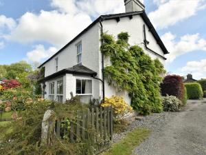 4 Bed in Sawrey LCC33