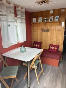 Appartements Roulotte equestre de la Trinacria : photos des chambres