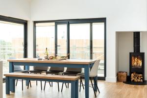 The Lighthouse BR03 Silverlake Dorset