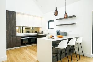 The Lighthouse BR03 Silverlake Dorset