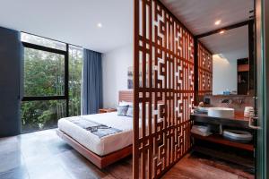 New Bamboo Kiin Jacuzzi & Pool