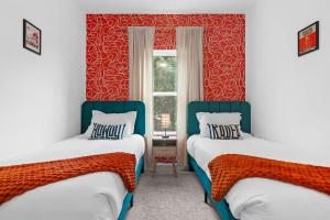 Hot Tub, Theater, Near Med Center - NRG