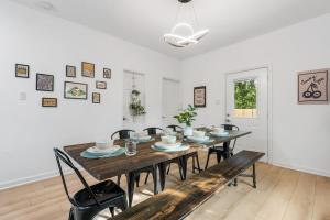 Hot Tub, Theater, Near Med Center - NRG