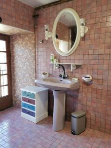Villas Familial House Dellac-Mathieu in mountain village Cantal : photos des chambres