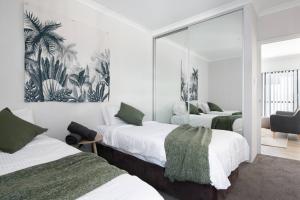 Modern Cozy spacious 3 bdrm 2bath,FREO,Parking,AC