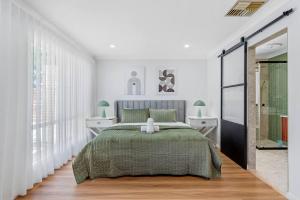 Mid-Century Magic Ardross Stylish 4BR Family Home