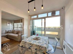 Clapham Road 2BR Duplex Flat, Balcony