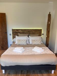 Villas Contemporary architect-s house, pool, jacuzzi : photos des chambres