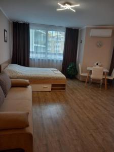 Силви Съни Бийч Плаза