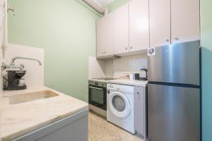 Ble Elia Karyatis Suite