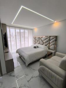 Apartaestudio amoblado, Edificio asturiano 501