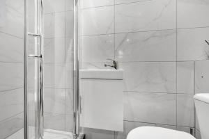 Serene and Perfect Studio For 2