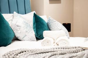 Serene and Perfect Studio For 2