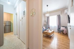 Ble Elia Karyatis Suite