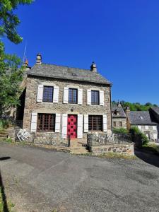 Villas Familial House Dellac-Mathieu in mountain village Cantal : photos des chambres