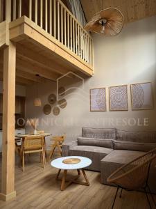 Dominickie Antresole