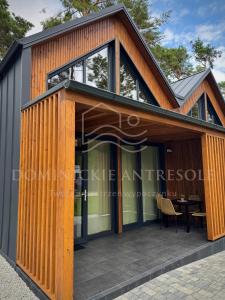 Dominickie Antresole