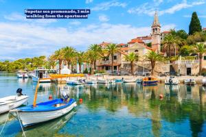 A apartment with terrace 1 min walk to the beach