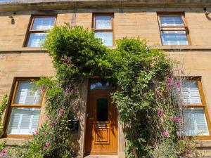 The Old Post Office - Pet Friendly Group Stays in Holmfirth