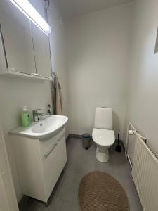 Modern studio, good location, free parking