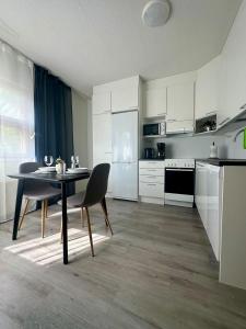 Modern studio, good location, free parking