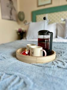 Teal - a few steps from the beach