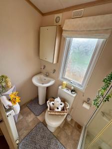 Teal - a few steps from the beach