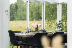 Come in! "Pirkkala" Spacious city Family Villa near Lake & Airport