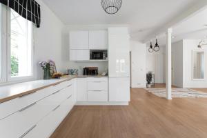 Come in! "Pirkkala" Spacious city Family Villa near Lake & Airport