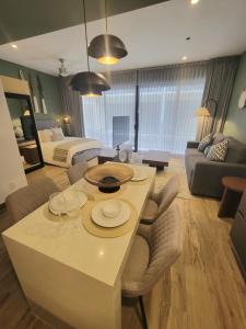 Relax en el paraíso alberca gym balcón privado