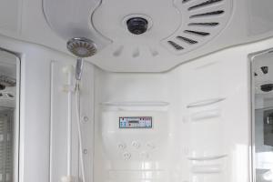 Duomo Milan-Attic with terrace-Netflix and WIFI