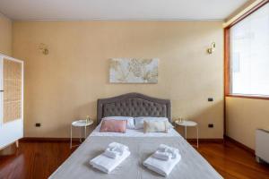 Duomo Milan-Attic with terrace-Netflix and WIFI