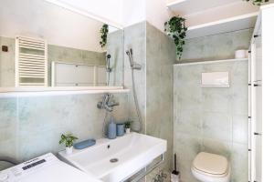 Duomo Milan-Attic with terrace-Netflix and WIFI