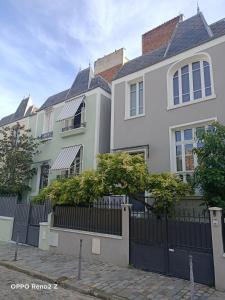 Sejours chez l'habitant Very nice private Appartment 1 living room with sofa bed 1 bedroom 1 bathroom with toilet 1 Kitchen : photos des chambres