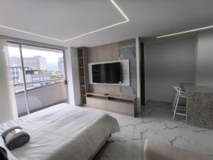 Apartaestudio amoblado, Edificio asturiano 502